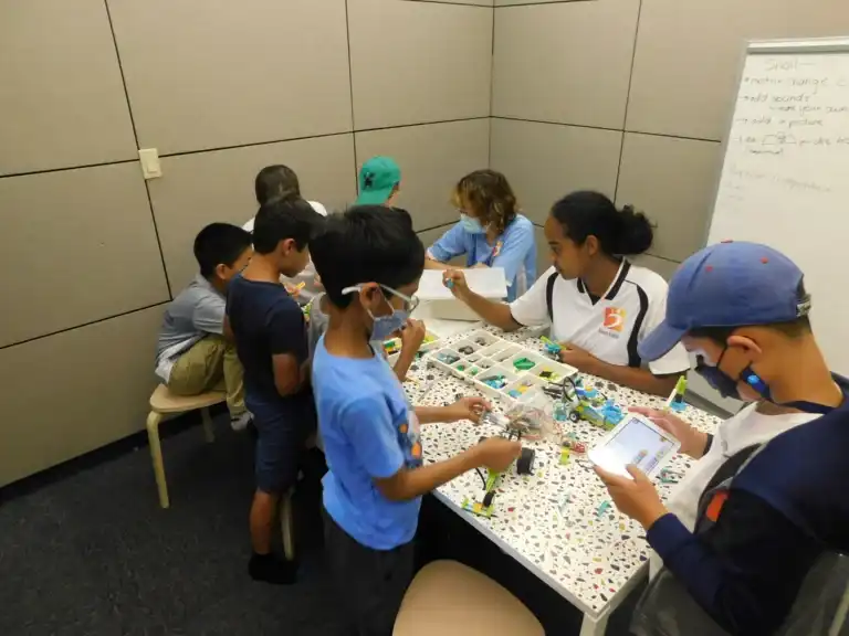 Boswin Fall and Winter robotics program students building and programming robots in Mississauga