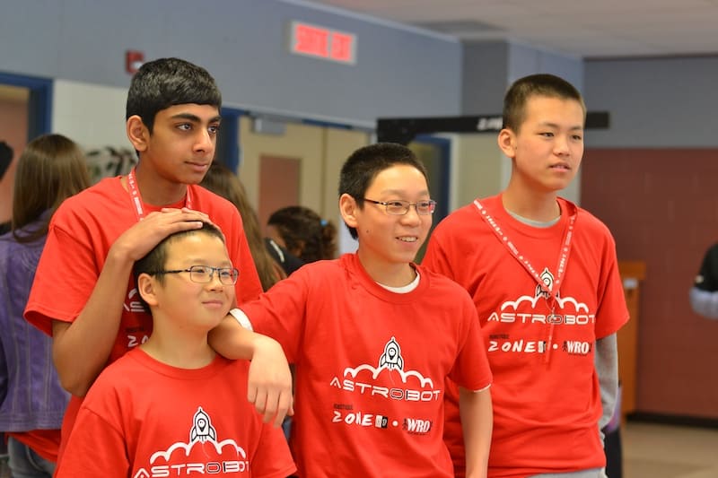 Boswin Robotics students participating in the 2015 Robotics Competition Zone01
