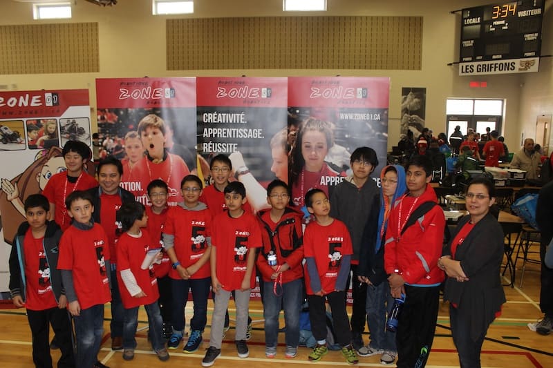 Boswin Robotics students collaborating during the 2016 Robotics Competition Zone01